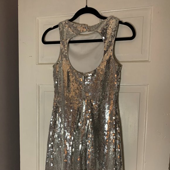 Cache silver sequence cocktail dress, size 4 - Picture 2 of 7